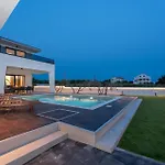 Villa La-vi *