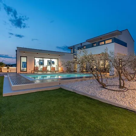 La-vi * トゥラニ